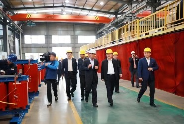 管理,領(lǐng)導(dǎo),一行,蒞臨,車間,考察,調(diào)研